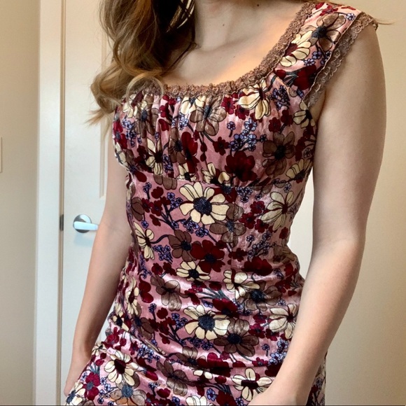 Vintage Dresses & Skirts - Vintage Velvet & Lace Floral Dress